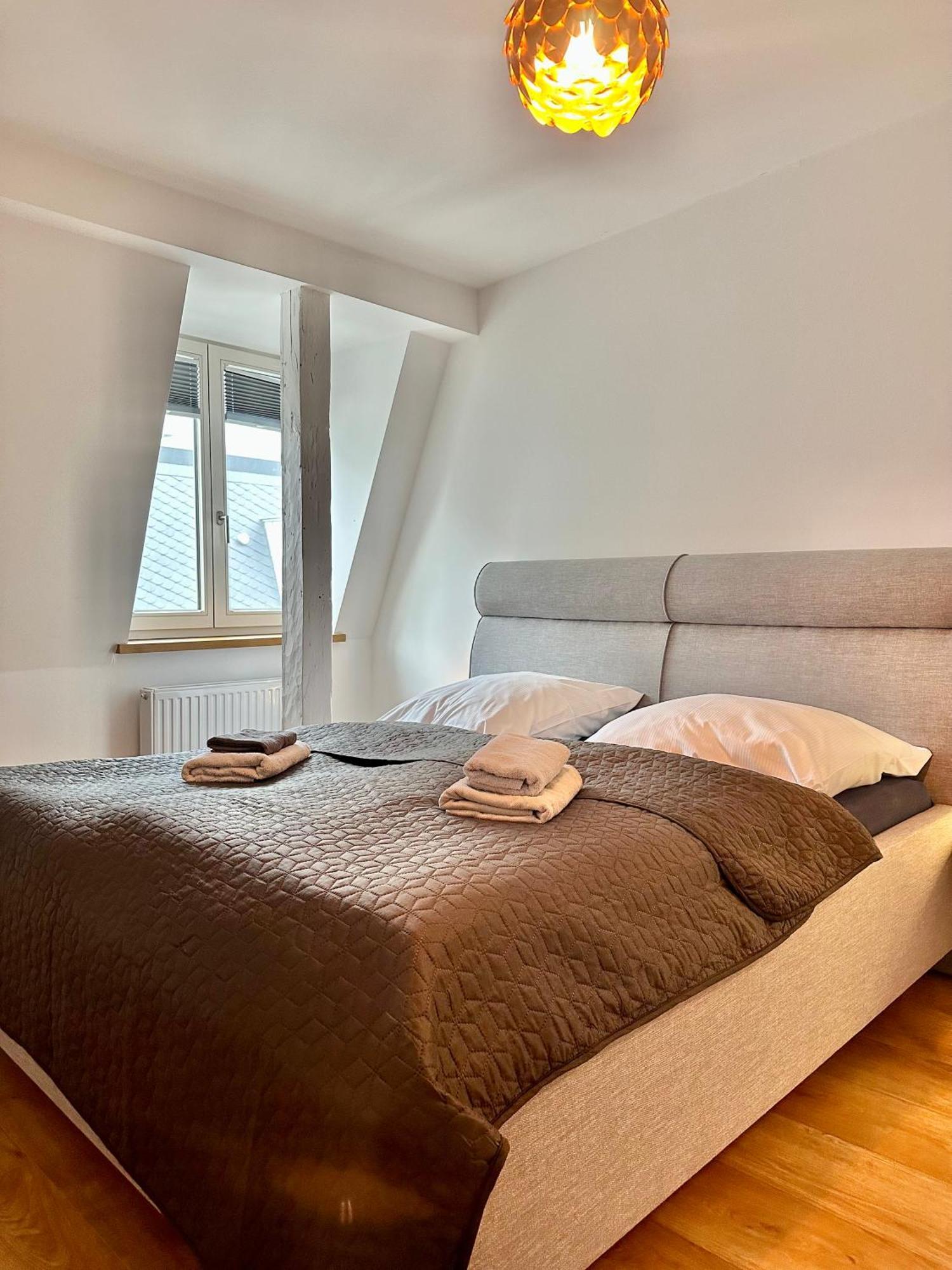 Modernes City-Apartment Mit Blick In Den Park Und 2 Baeder H9 Oldenburg Exterior foto