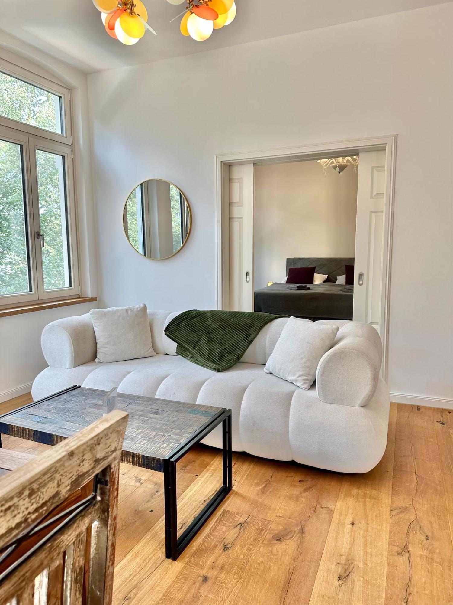 Modernes City-Apartment Mit Blick In Den Park Und 2 Baeder H9 Oldenburg Exterior foto