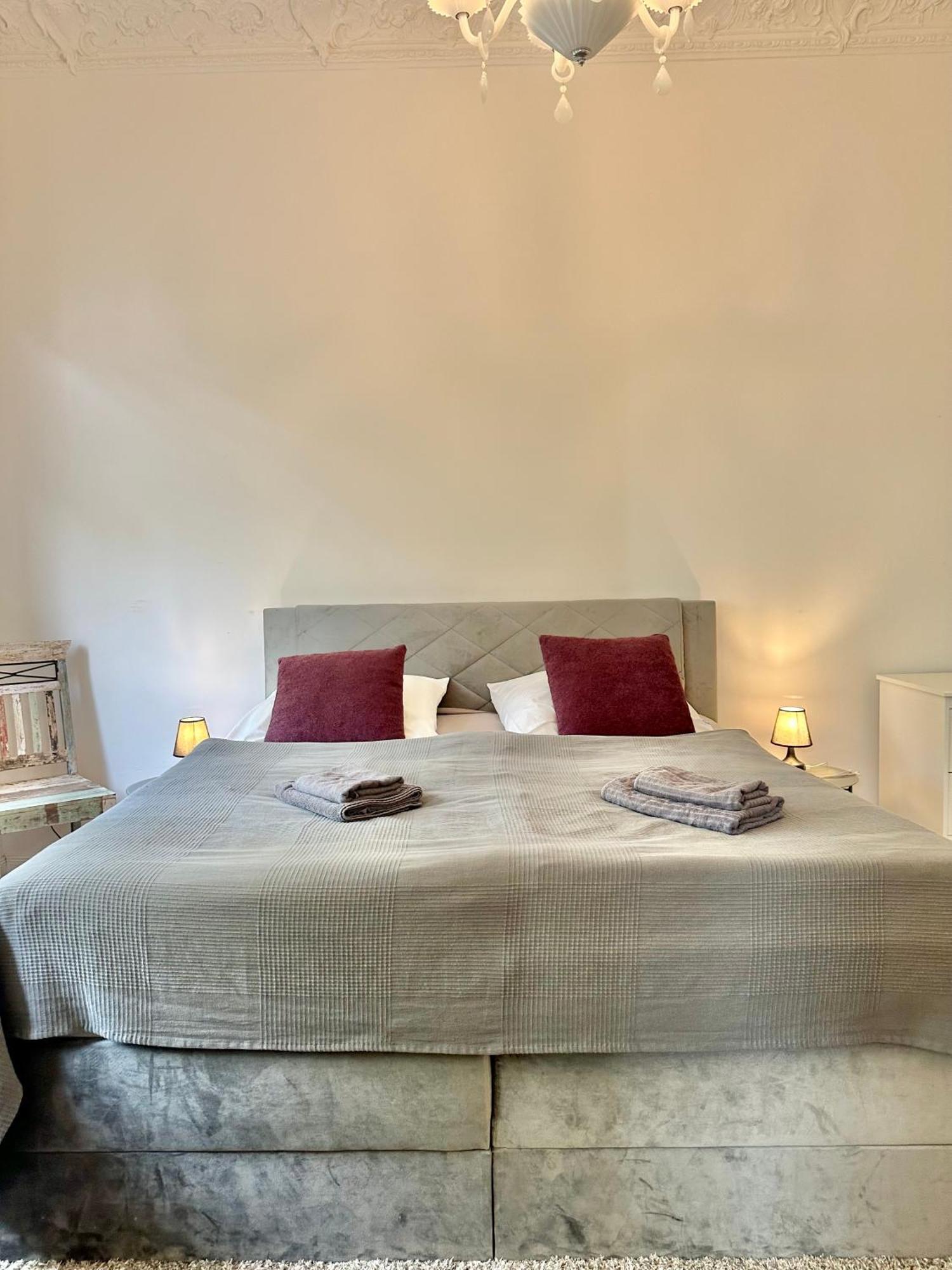 Modernes City-Apartment Mit Blick In Den Park Und 2 Baeder H9 Oldenburg Exterior foto