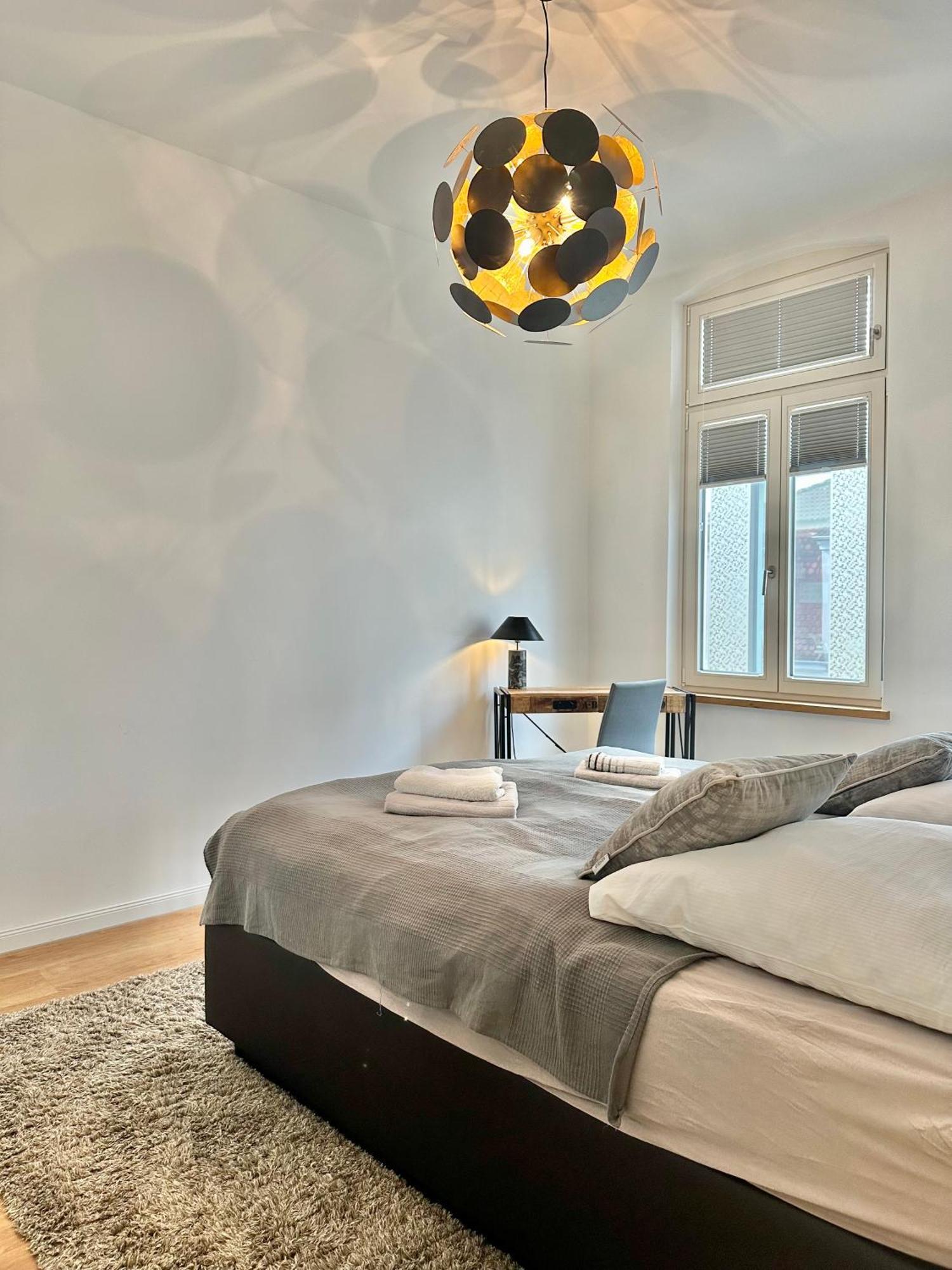 Modernes City-Apartment Mit Blick In Den Park Und 2 Baeder H9 Oldenburg Exterior foto