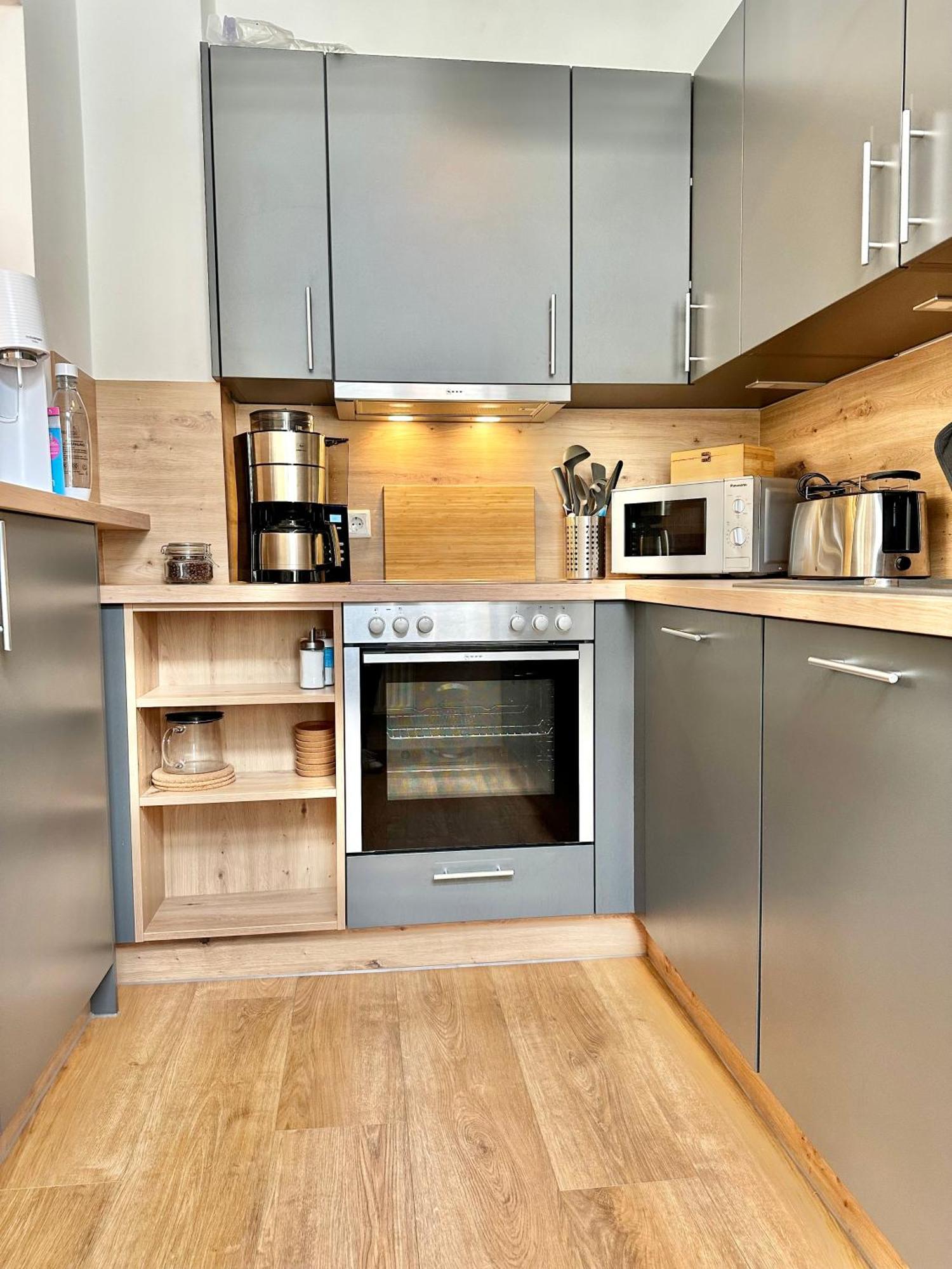 Modernes City-Apartment Mit Blick In Den Park Und 2 Baeder H9 Oldenburg Exterior foto