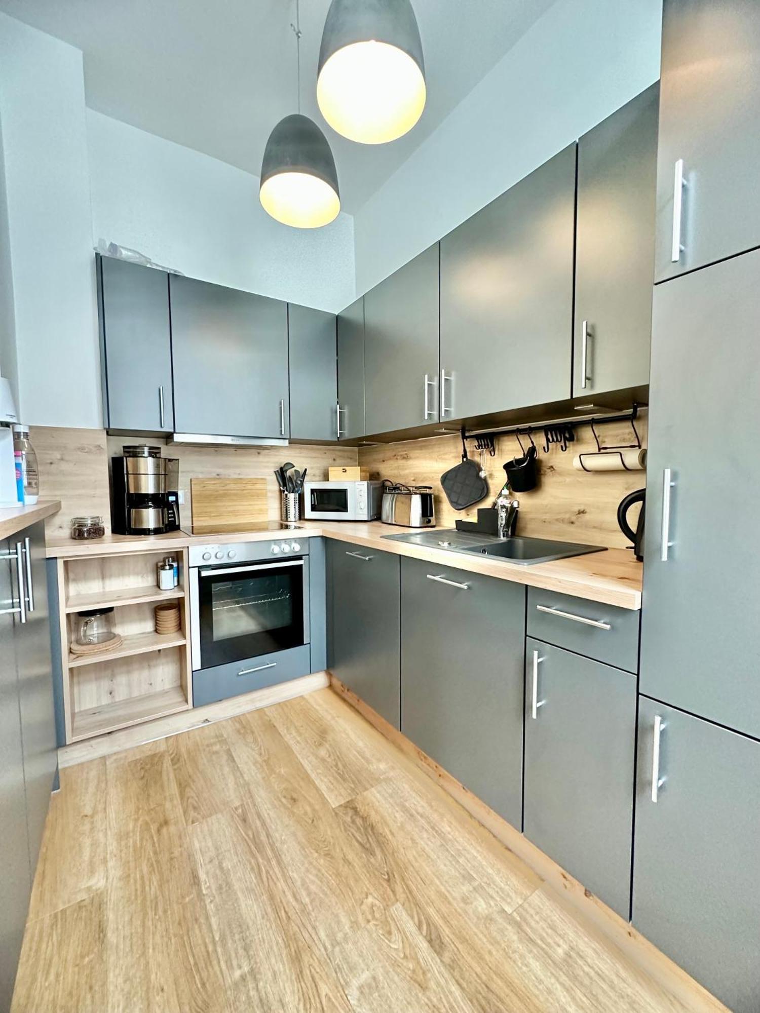 Modernes City-Apartment Mit Blick In Den Park Und 2 Baeder H9 Oldenburg Exterior foto