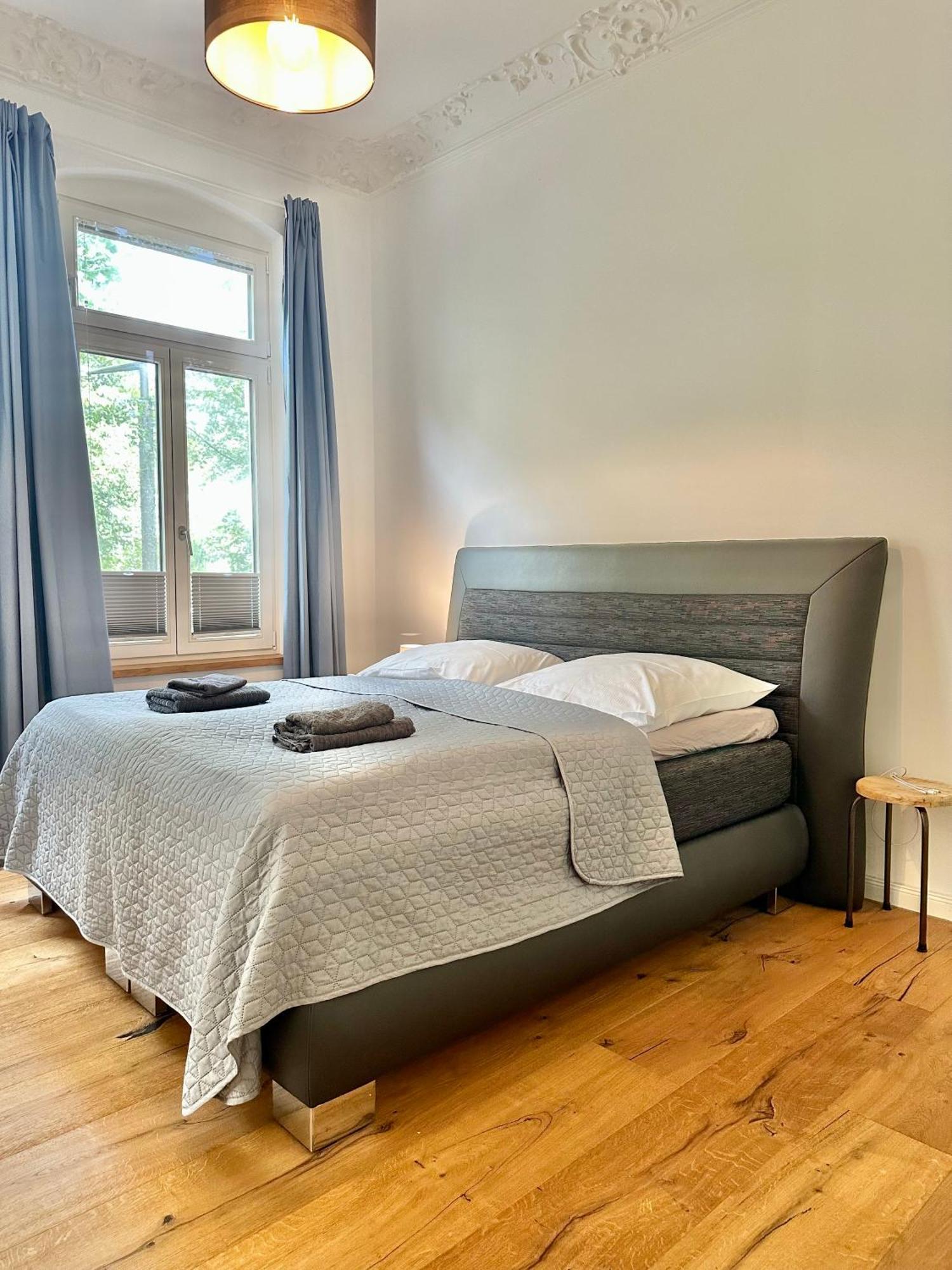 Modernes City-Apartment Mit Blick In Den Park Und 2 Baeder H9 Oldenburg Exterior foto