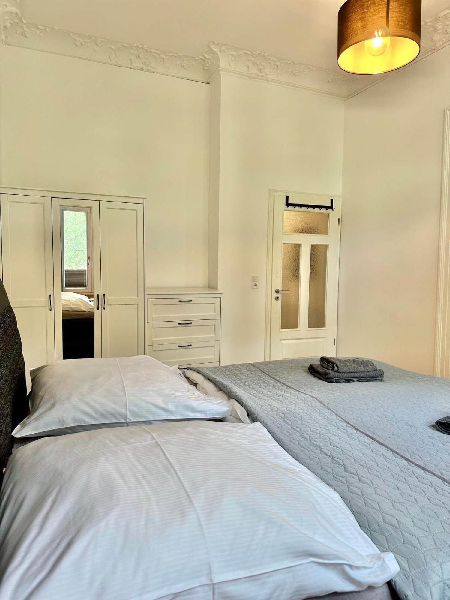 Modernes City-Apartment Mit Blick In Den Park Und 2 Baeder H9 Oldenburg Exterior foto