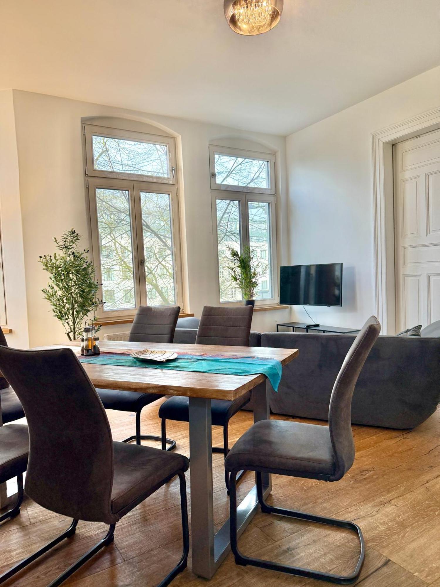 Modernes City-Apartment Mit Blick In Den Park Und 2 Baeder H9 Oldenburg Exterior foto