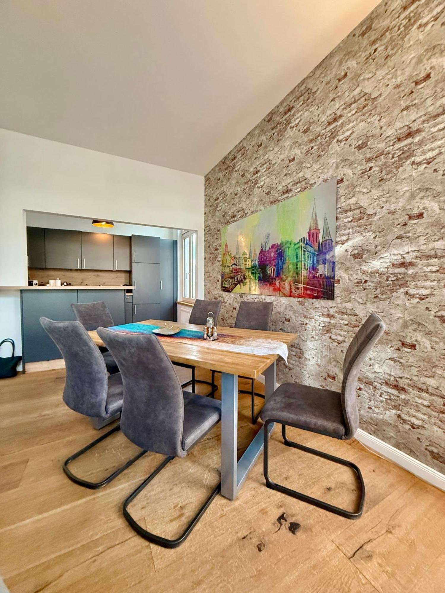 Modernes City-Apartment Mit Blick In Den Park Und 2 Baeder H9 Oldenburg Exterior foto