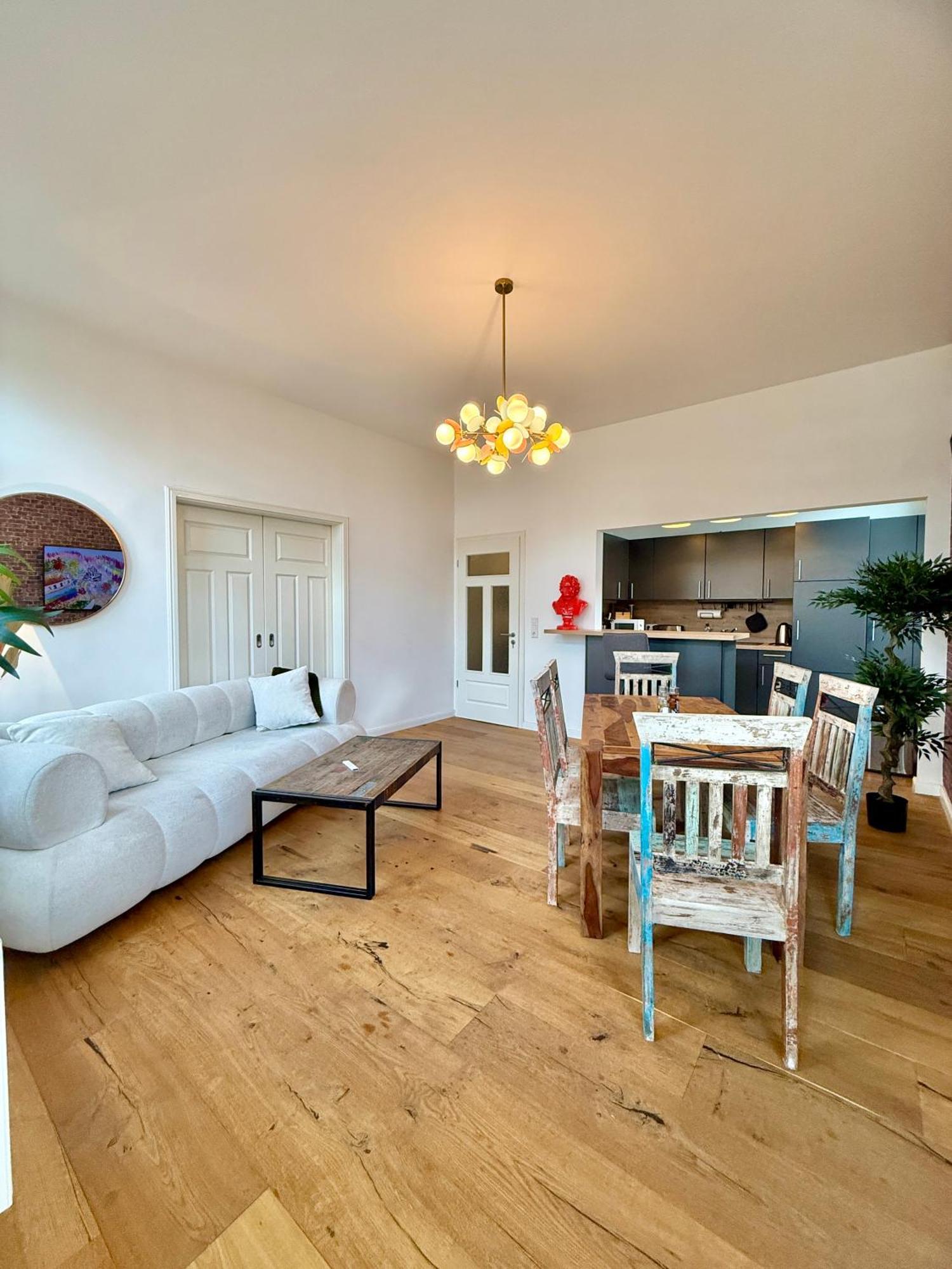 Modernes City-Apartment Mit Blick In Den Park Und 2 Baeder H9 Oldenburg Exterior foto